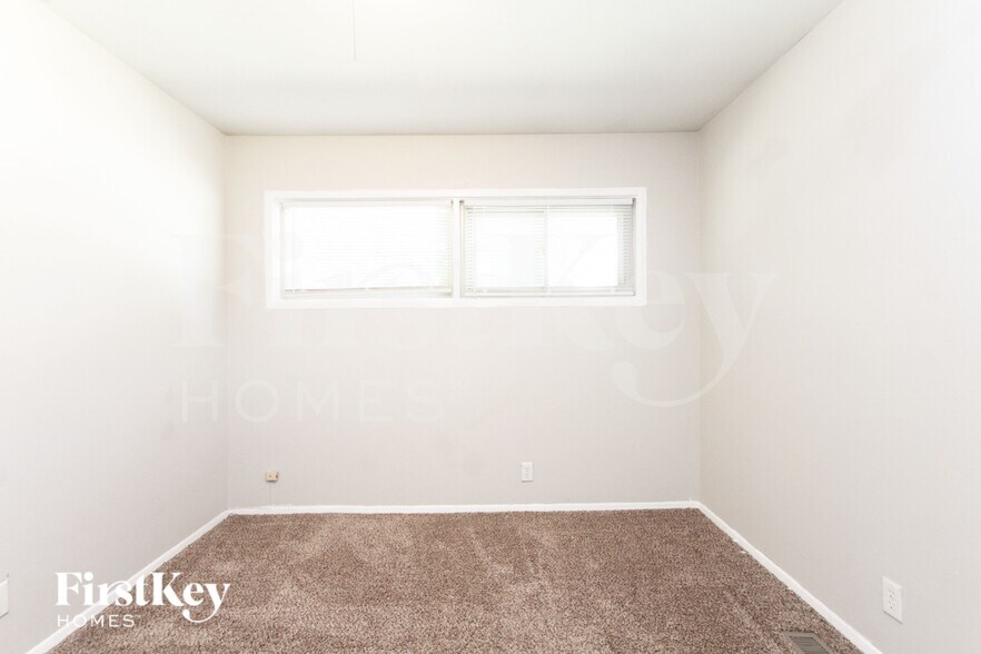 Building Photo - 4836 N Kitley Ave