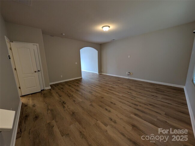 Building Photo - 8419 Candlenut Ln