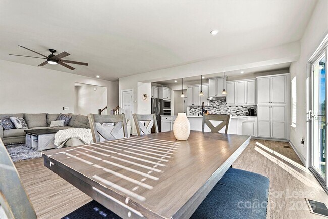 Building Photo - 6270 Durango Way