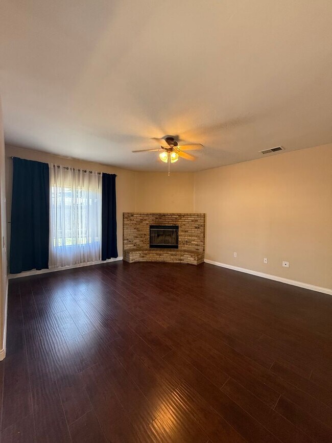 Building Photo - 5704 Pine Canyon Dr