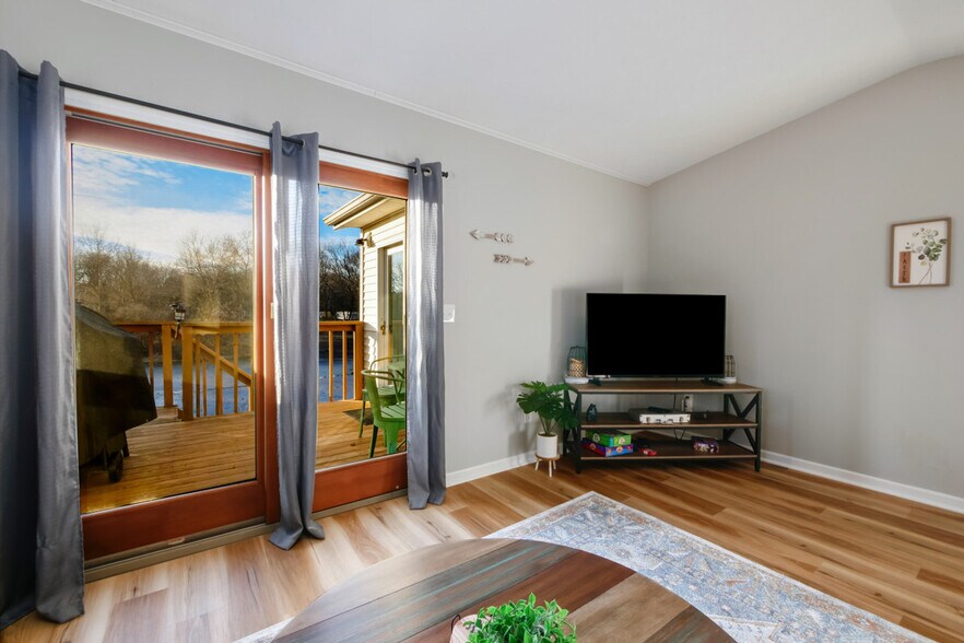 Building Photo - 4544 Erie Ave NW