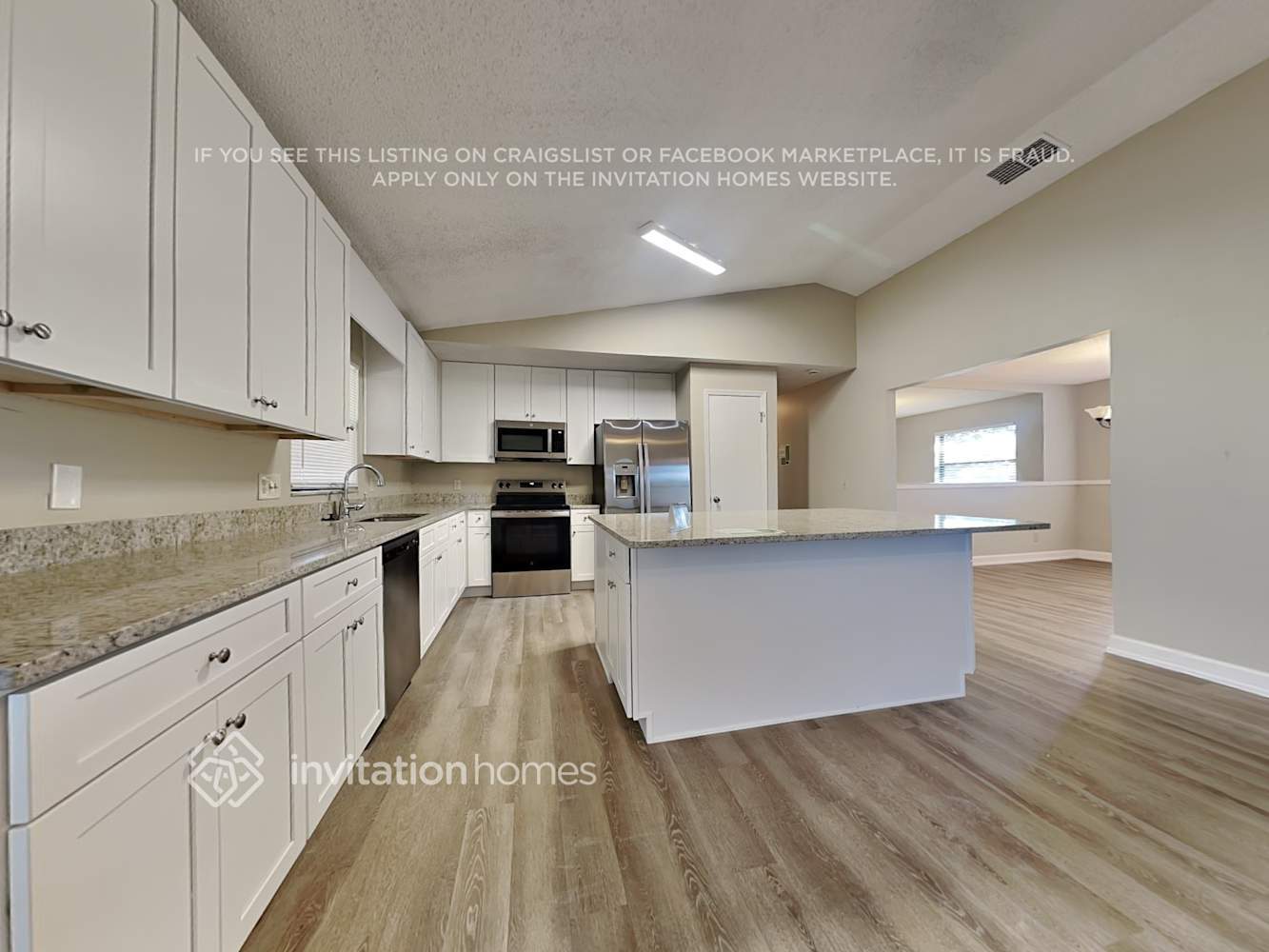 Building Photo - 2301 Beechwood Ct