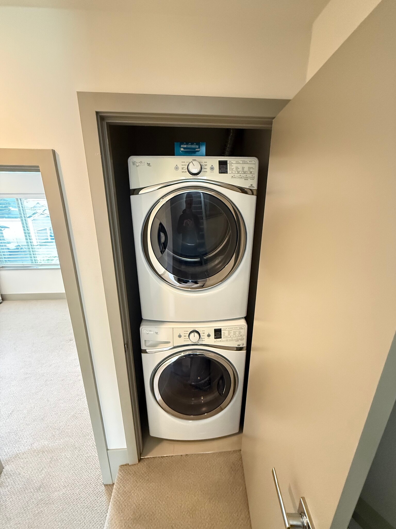 Building Photo - 4143 California Ave SW