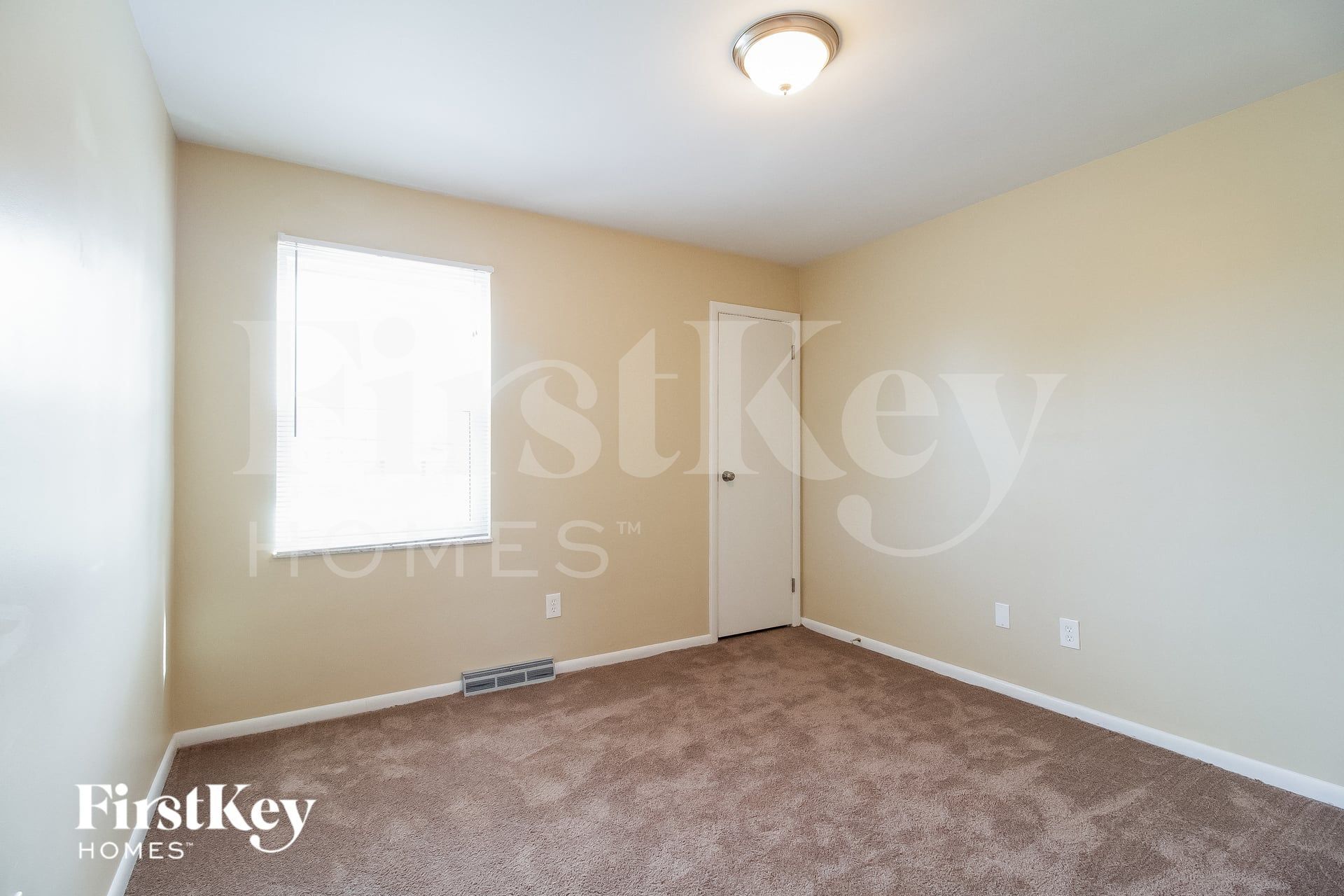 Building Photo - 8431 Bluebird Dr