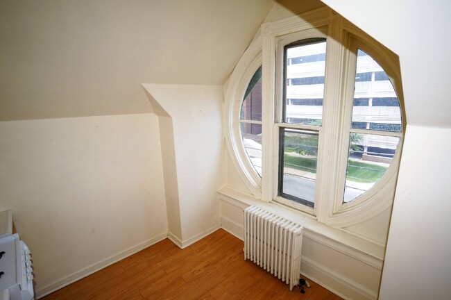 Dining Area - Arlington Houses