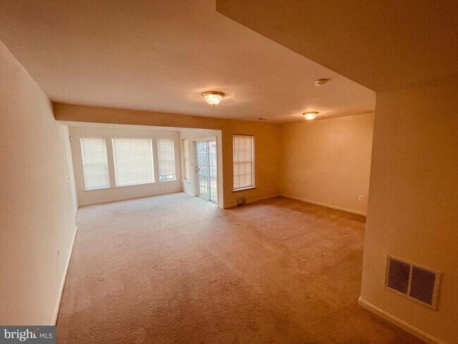 Building Photo - 16802 Sweeney Ln