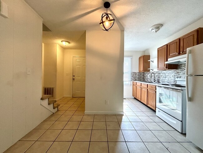 Building Photo - 4707 Grassy Creek Rd