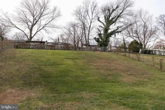 Building Photo - 6621 Greenvale Pkwy