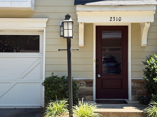 Building Photo - 2310 Avinity Ct