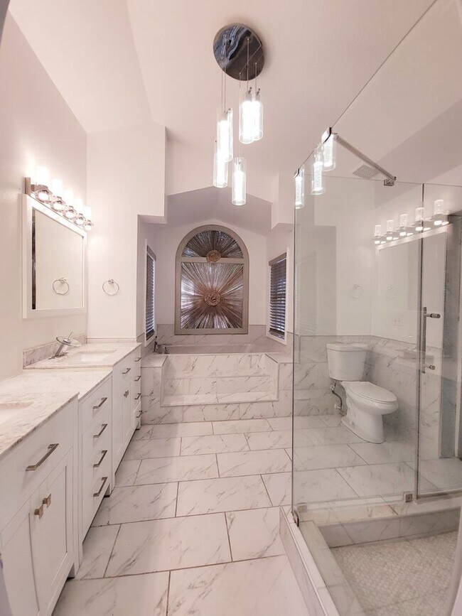 Building Photo - For Rent | Hidden Glen Community | 4 Bed, 2 Bath + Private Pool Oasis