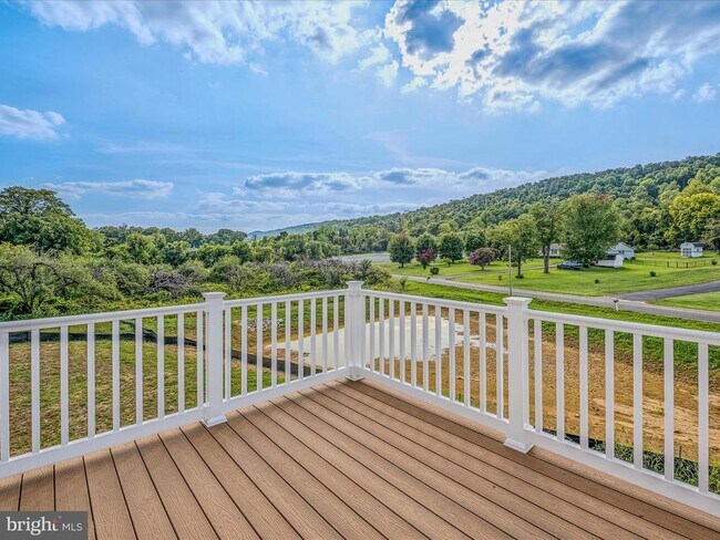 Building Photo - 290 Scoter Rd