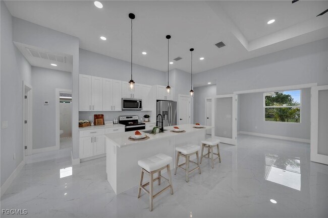 Building Photo - 3706 16th St W