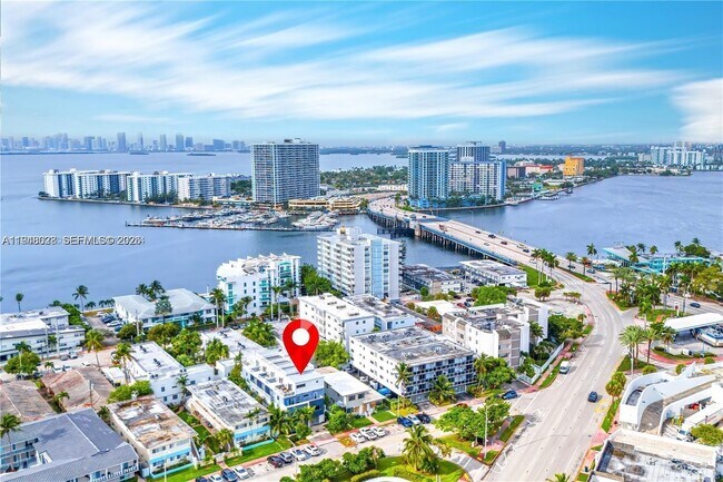 Building Photo - 1966 Biarritz Dr