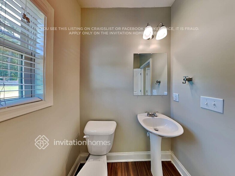 Building Photo - 76 White Trillium Dr