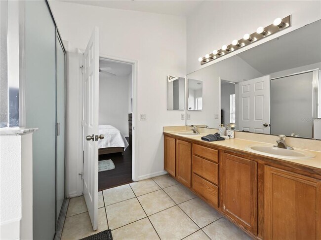 Building Photo - 8105 Santee Dr