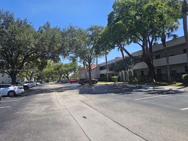 Building Photo - 7355 Woodmont Terrace