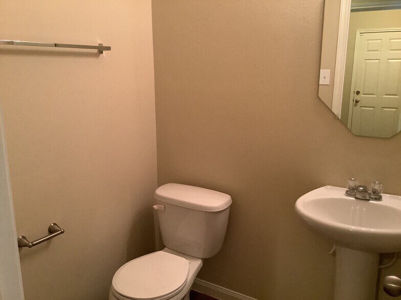 Building Photo - 2207 Steep Pine Trl