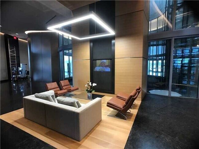 Building Photo - 18555 Collins Ave