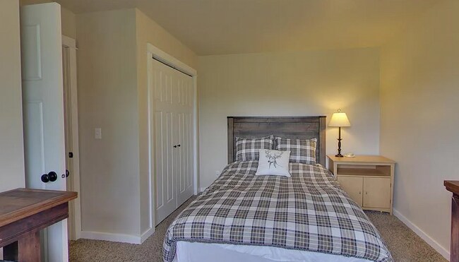 Building Photo - Beautiful Single Family Home!