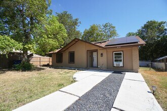 Building Photo - 6705 Rockridge Ct