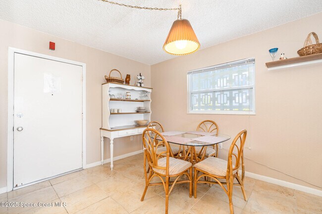 Building Photo - 4800 Ocean Beach Blvd