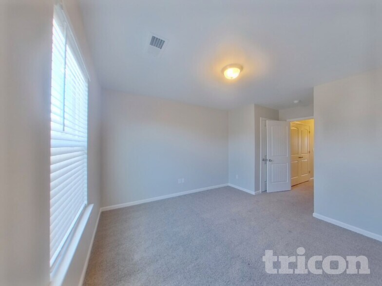 Building Photo - 112 Dawsons Park Cir