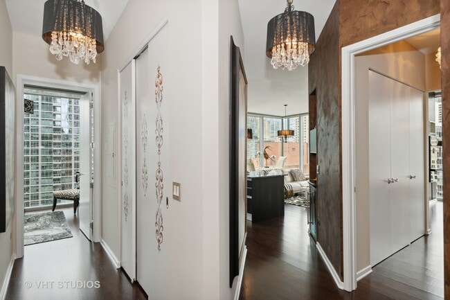 Building Photo - 600 N Fairbanks Ct