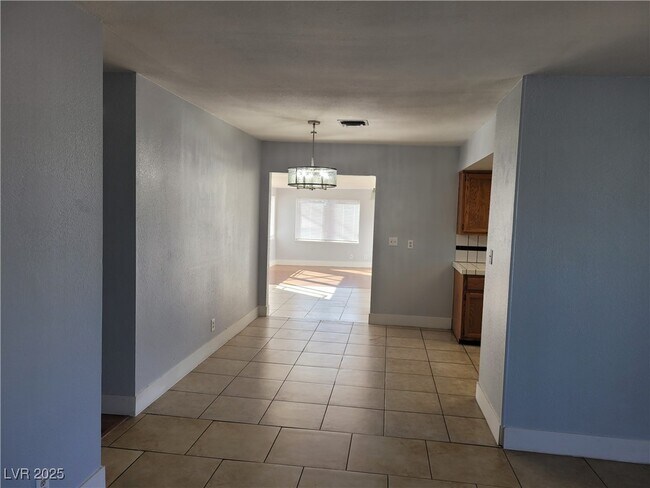 Building Photo - 1700 N Timber Ln