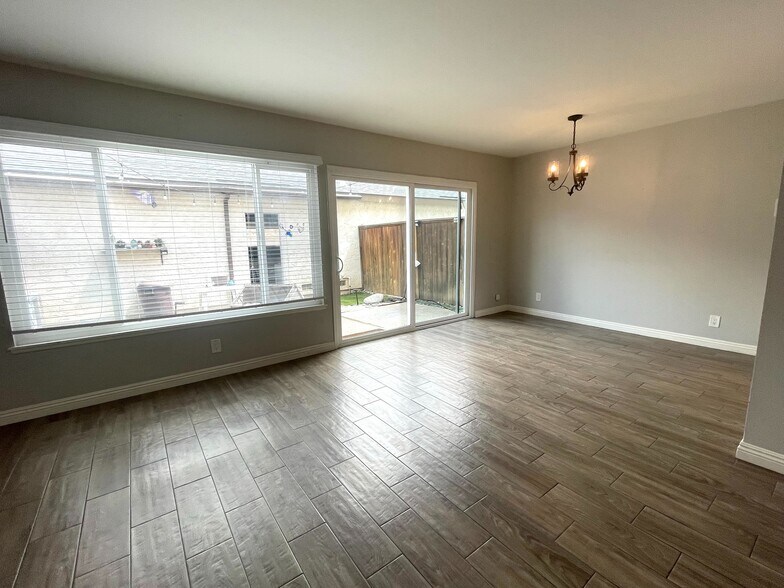 Building Photo - 1325 Cheltenham Ln