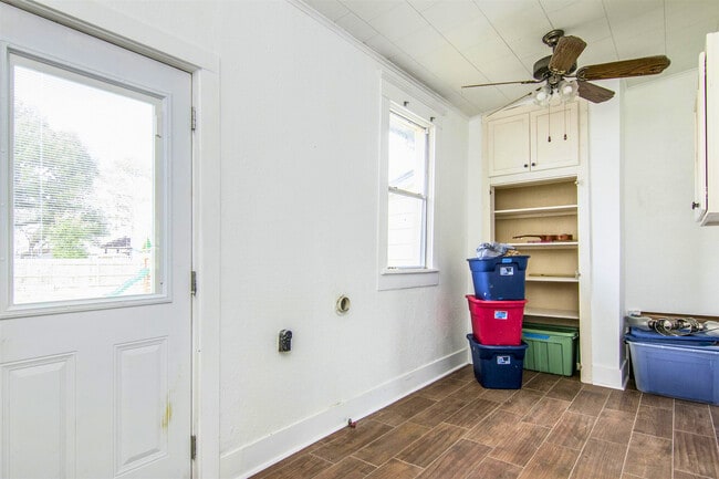 Building Photo - 11844 13th St