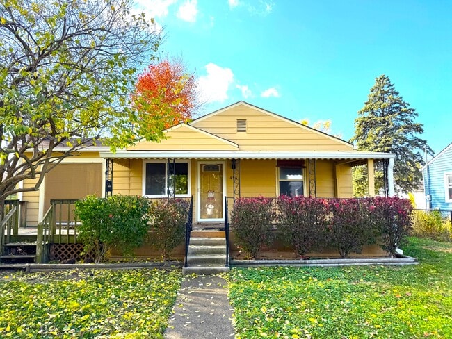 Primary Photo - 494 S Exeter Ave