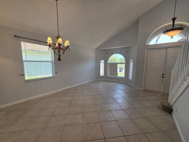 Building Photo - 9310 Silver Glen Way
