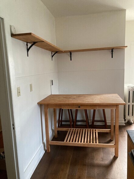 Building Photo - 437 N Aurora St