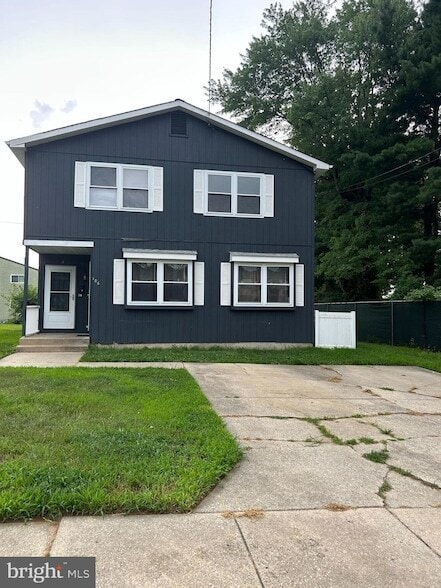 Building Photo - 106 Haines Ave