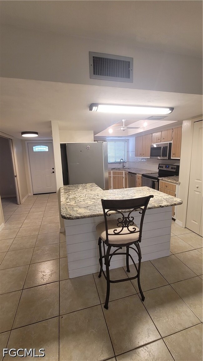 Building Photo - 1202 Cape Coral Pkwy W