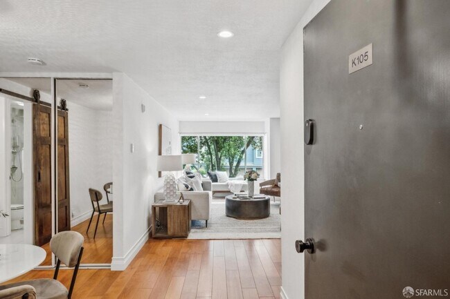 Welcome home - 5320 Diamond Heights Blvd