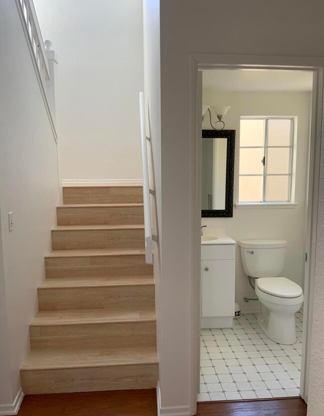 Building Photo - 5473 Spanish Oak Ln