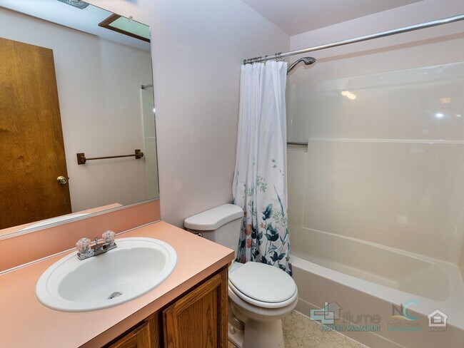 Building Photo - Charming 3-bedroom, 2-bath home in Seaside