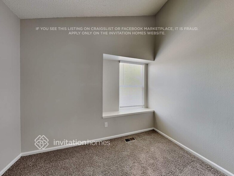 Building Photo - 4610 E 105th Dr