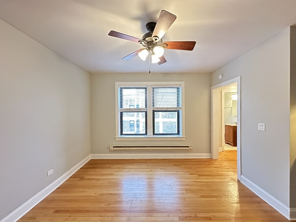 Building Photo - 623 W Patterson Ave