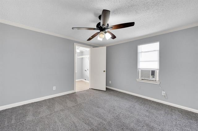 Building Photo - 412 E Avenue F