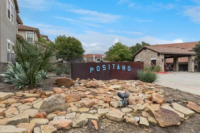 Building Photo - 610 Via Ravello Via