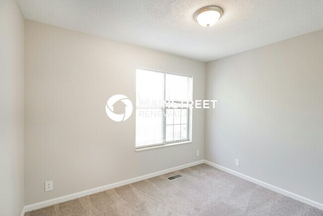 Building Photo - 3 Bedroom Pet-Friendly Home in HERMITAGE, TN with Main Street Renewal