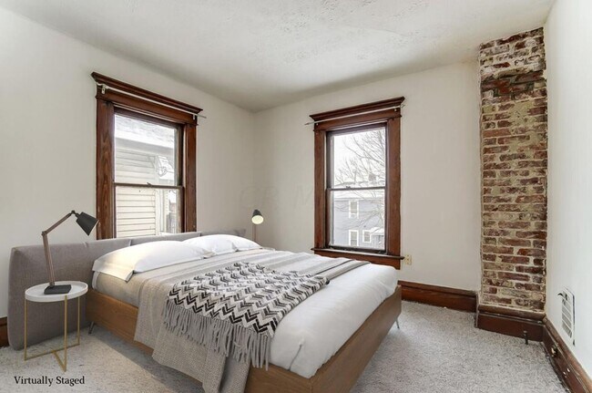 Building Photo - 888-890 Studer Ave