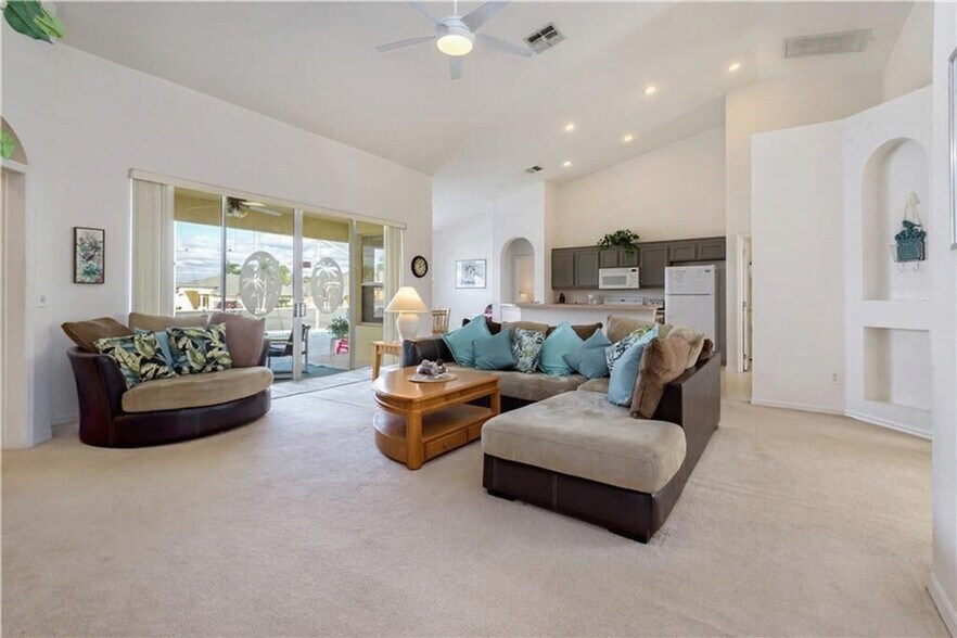 Building Photo - 315 Nottingham Way