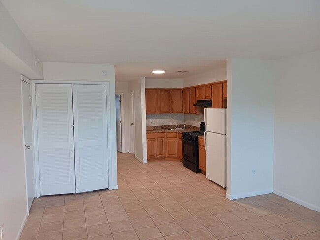 Building Photo - 5304 Jackson St