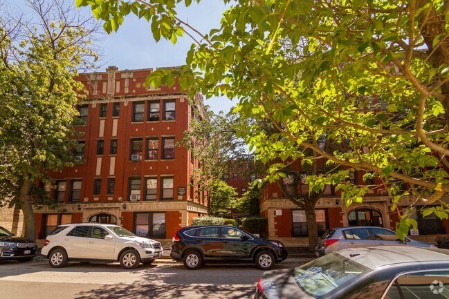 Primary Photo - 815-823 W Bradley Pl