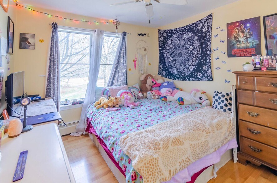 Building Photo - 5 Timberwood Dr