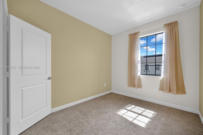 Building Photo - 1130 SW 6th Ct