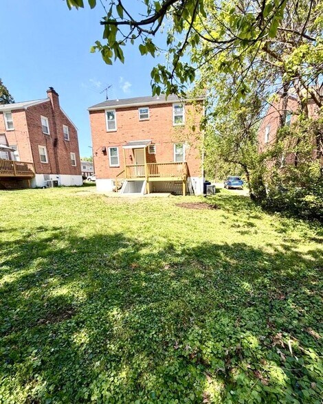 Building Photo - 3903 Oakford Ave